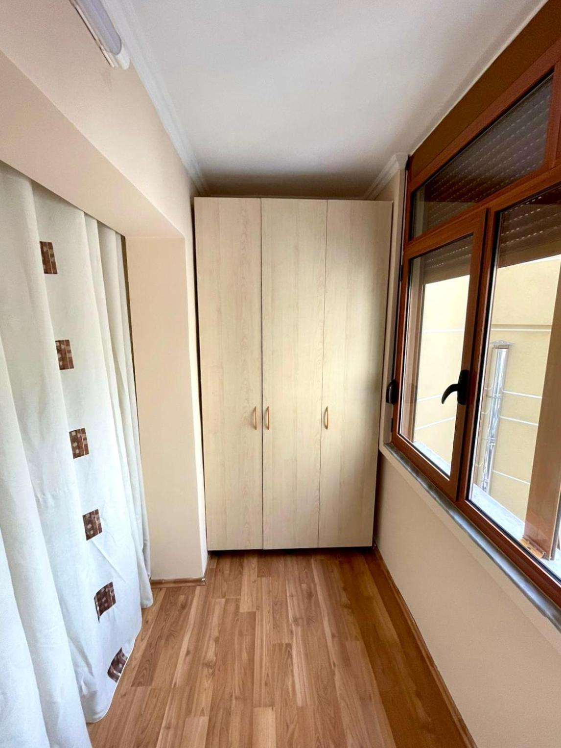 Skanderbeg Square Apartment 02 Tirana Esterno foto